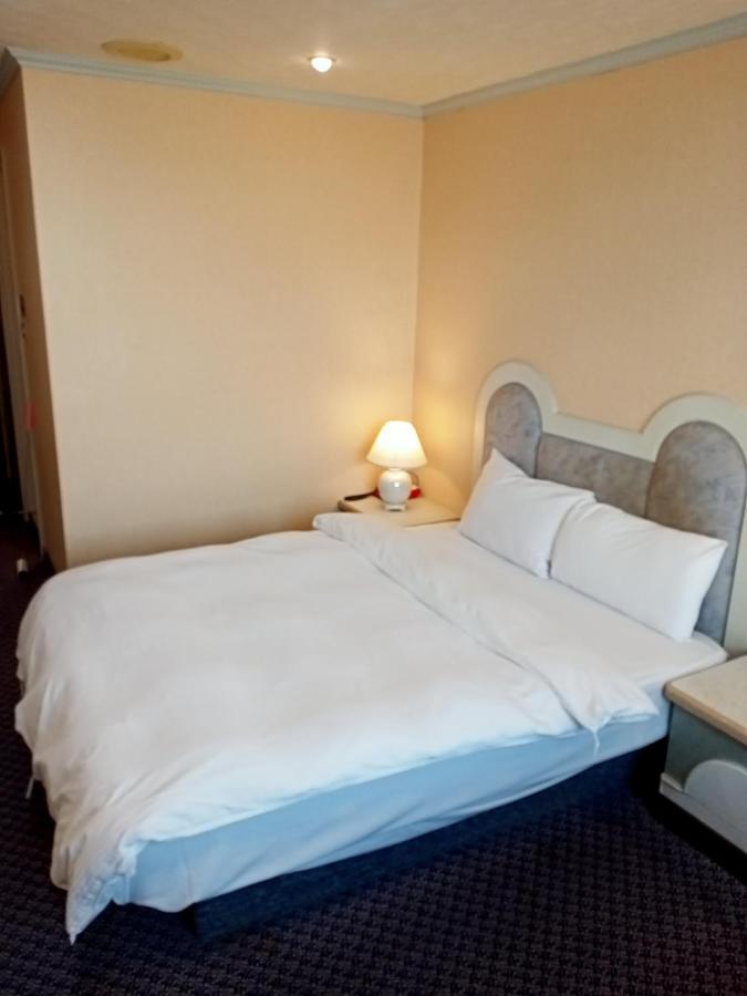 Chungli Business Hotel Zhongli Exterior photo