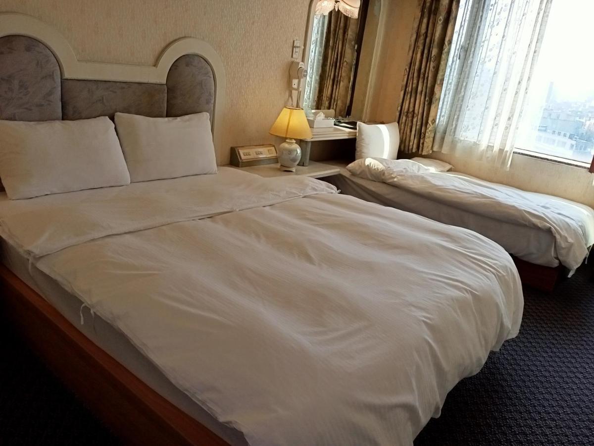 Chungli Business Hotel Zhongli Exterior photo